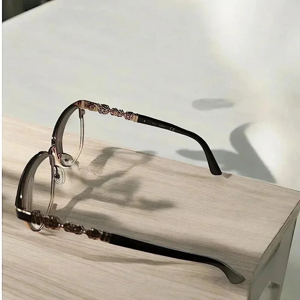 Guess Frame Glasses With Case - image 3